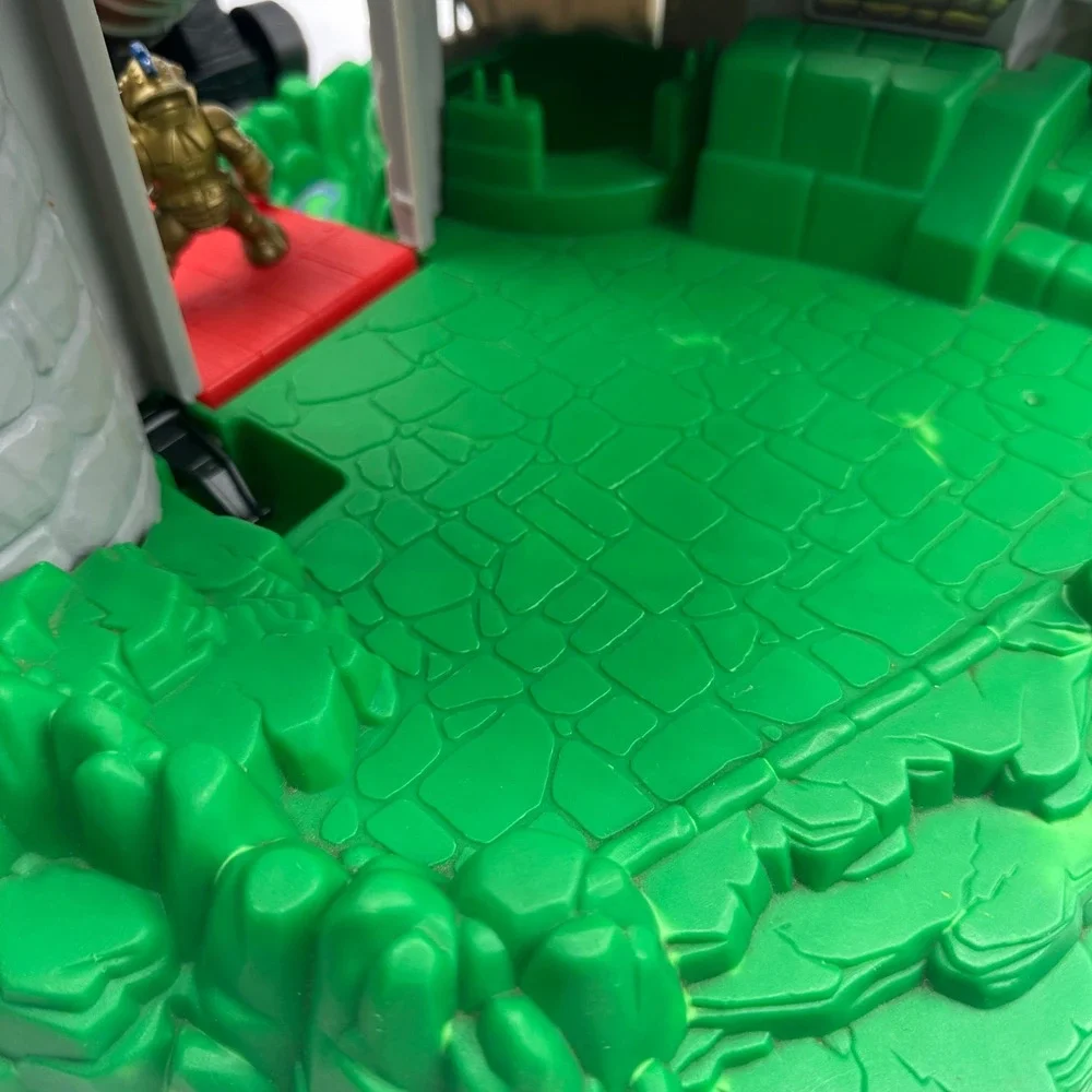 Fisher-Price Great Adventures Castle Playset Knights, 2 Dragons, Catapult + MORE